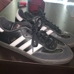 Adidas sambas nwt